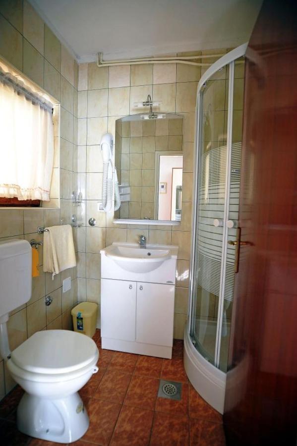 Apartments And Rooms With Parking Space Rabac, Labin - 12368 ภายนอก รูปภาพ